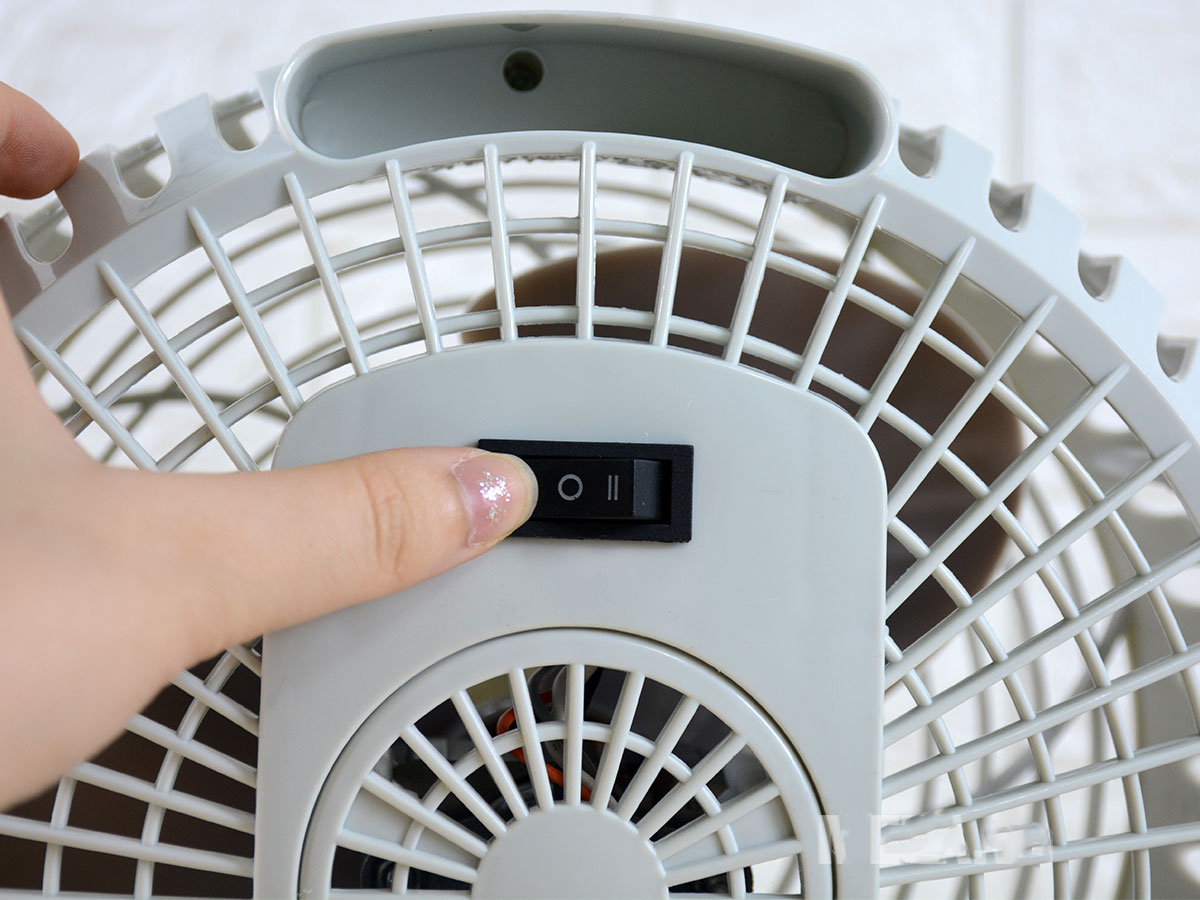 quat_de_ban_chinghai_hd606_4