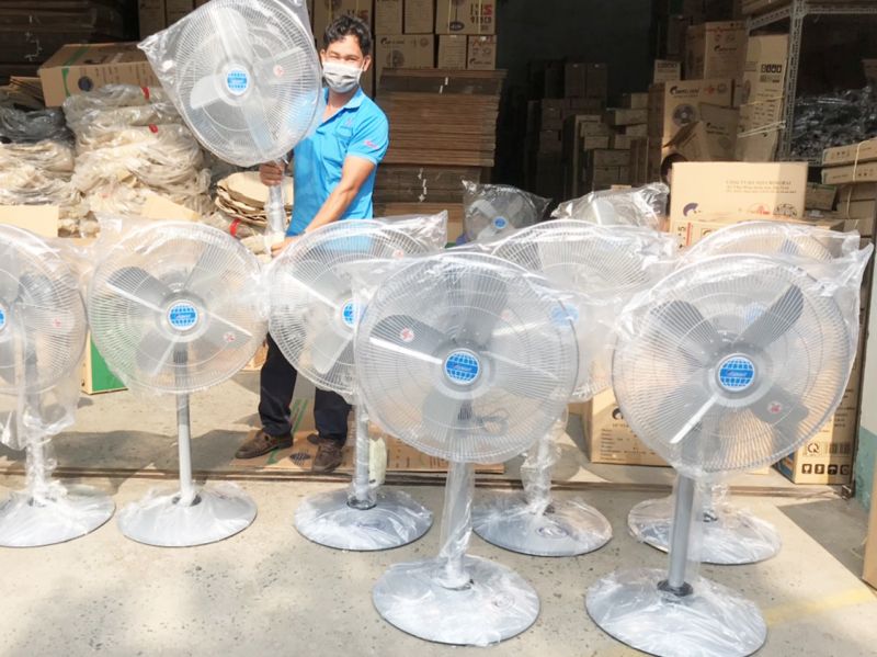 Giao Quạt bán công nghiệp Chinghai cho nhà hàng tại TP.HCM